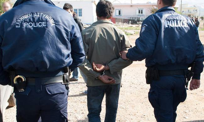 Άγρια συμπλοκή μεταξύ Πακιστανών στον Άγιο Παντελεήμονα